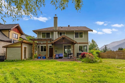 915 Thistle Place, Britannia Beach, BC 