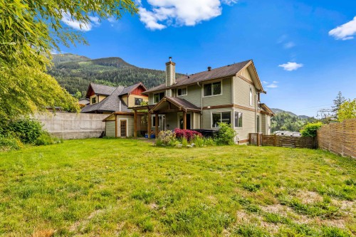 915 Thistle Place, Britannia Beach, BC 