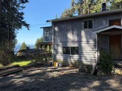 2405 Milliner Road Roberts Creek, BC V0N 2W6