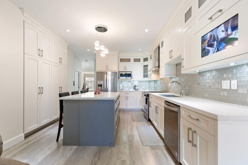 1945 Morgan Avenue, Port Coquitlam, BC 