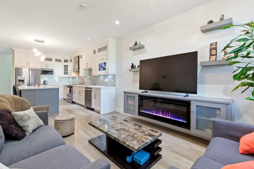 1945 Morgan Avenue, Port Coquitlam, BC 