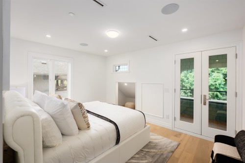 2014 15Th Avenue W, Vancouver, BC 