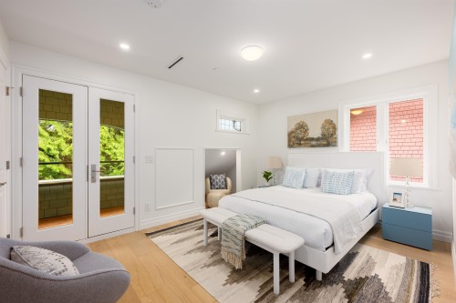 2014 15Th Avenue W, Vancouver, BC 