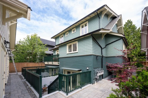 2014 15Th Avenue W, Vancouver, BC 