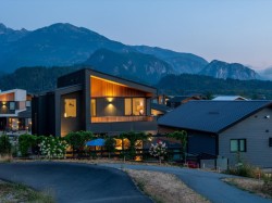 2929 Snowberry Place  Squamish, BC V8B 1B1