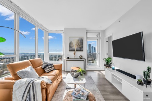 2201-6638 Dunblane Avenue  Burnaby, BC V5H 0G8