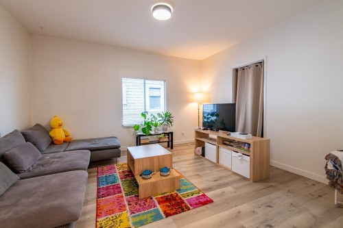 3315 6Th Avenue W, Vancouver, BC 