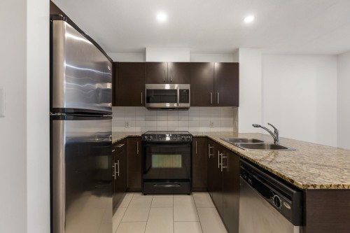 215-11665 Haney Bypass, Maple Ridge, BC 