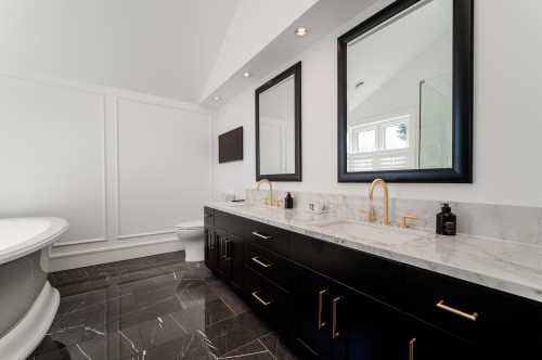 2040 58Th Avenue W, Vancouver, BC 