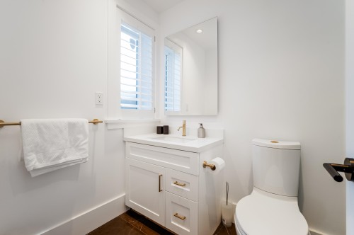 2040 58Th Avenue W, Vancouver, BC 