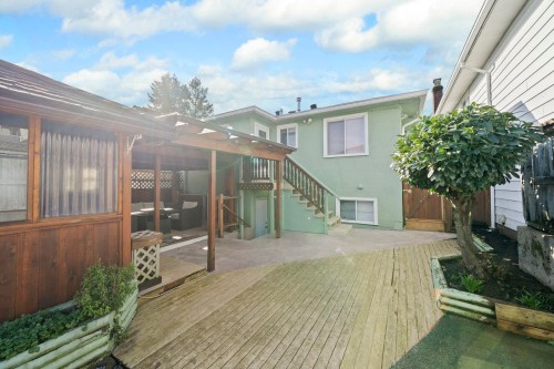 7776 Davies Street, Burnaby, BC 