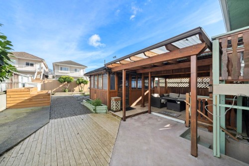 7776 Davies Street, Burnaby, BC 