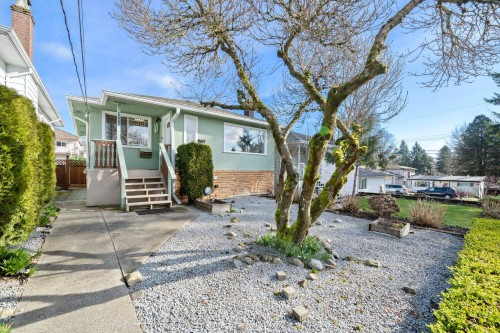7776 Davies Street, Burnaby, BC 