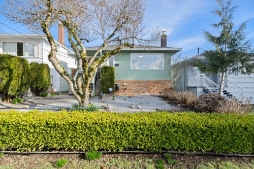 7776 Davies Street, Burnaby, BC 