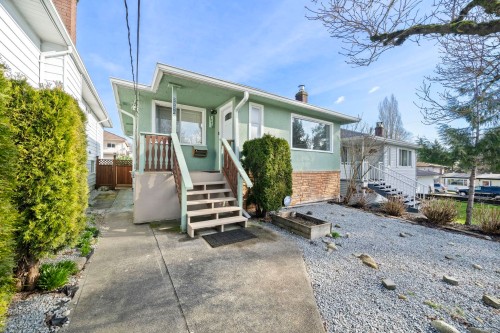 7776 Davies Street, Burnaby, BC 