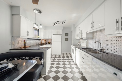 7776 Davies Street, Burnaby, BC 