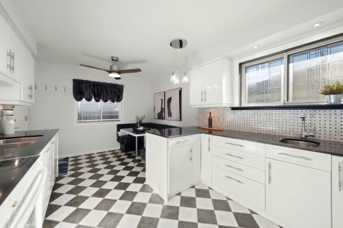 7776 Davies Street, Burnaby, BC 