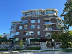 202-505 30th Avenue W Vancouver, BC V5Z 0G4