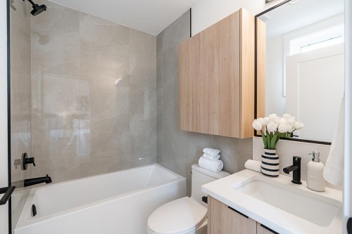 1-2248 48Th Avenue E, Vancouver, BC 