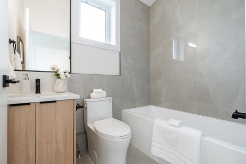 1-2248 48Th Avenue E, Vancouver, BC 