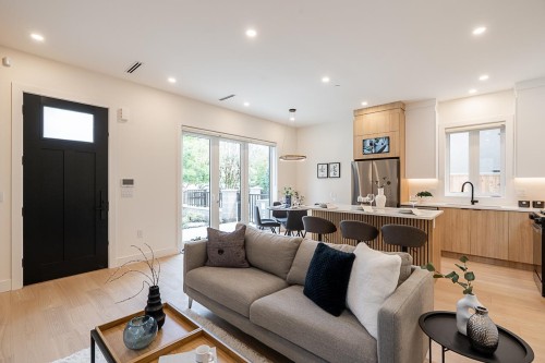 1-2248 48Th Avenue E, Vancouver, BC 