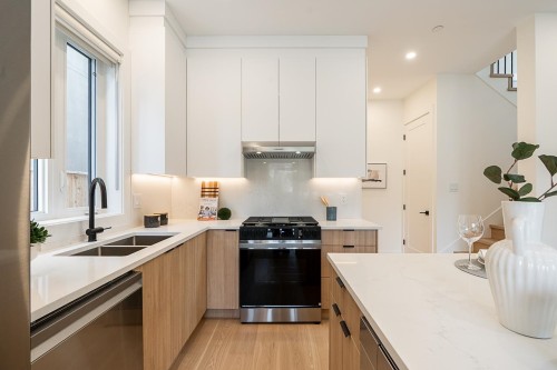 1-2248 48Th Avenue E, Vancouver, BC 