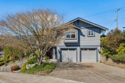 954 Tudor Avenue North Vancouver, BC V7R 1X7