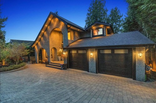 3263 Norwood Avenue  North Vancouver, BC V7N 3P2