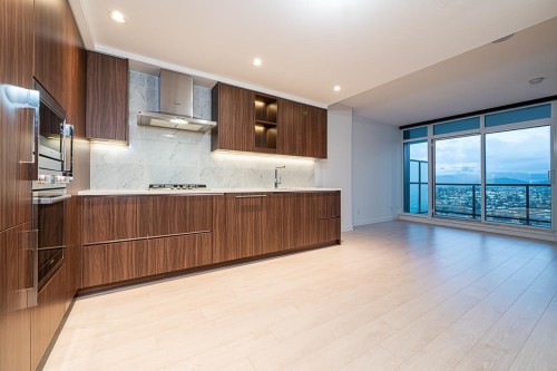 4009-4720 Lougheed Highway, Burnaby, BC 