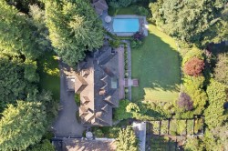 2206 Marine Drive SWVancouver, BC V6P 6C2