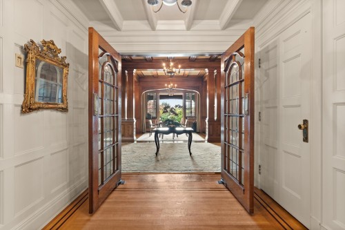 2206 Marine Drive Sw, Vancouver, BC 