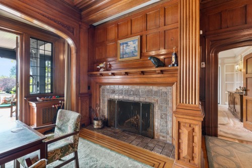 2206 Marine Drive Sw, Vancouver, BC 