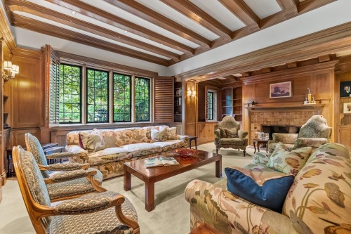 2206 Marine Drive Sw, Vancouver, BC 