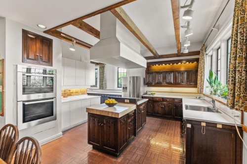 2206 Marine Drive Sw, Vancouver, BC 