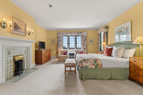 2206 Marine Drive Sw, Vancouver, BC 