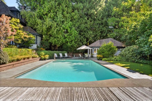 2206 Marine Drive Sw, Vancouver, BC 