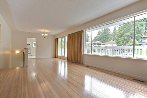 1025 Clements Avenue, North Vancouver, BC 