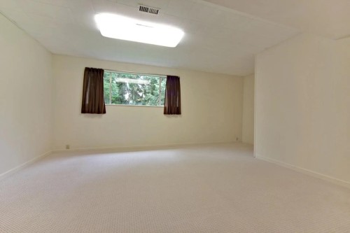 1025 Clements Avenue, North Vancouver, BC 