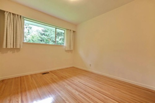 1025 Clements Avenue, North Vancouver, BC 
