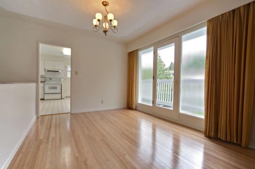 1025 Clements Avenue, North Vancouver, BC 