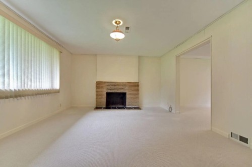 1025 Clements Avenue, North Vancouver, BC 
