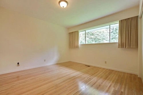 1025 Clements Avenue, North Vancouver, BC 