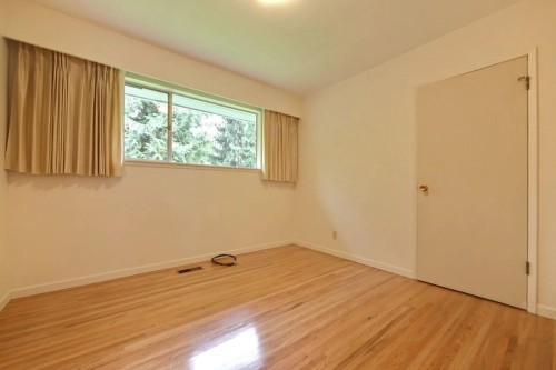 1025 Clements Avenue, North Vancouver, BC 