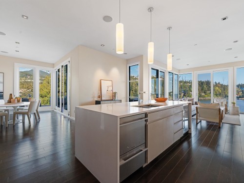 5810 Eagle Island, West Vancouver, BC 