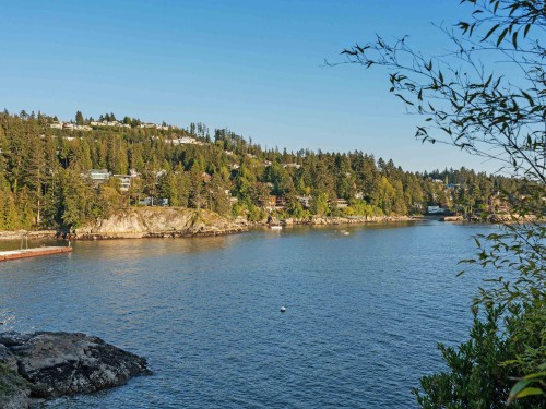 5810 Eagle Island, West Vancouver, BC 