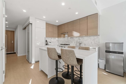 2710-2108 Gilmore Avenue  Burnaby, BC V5C 0N8