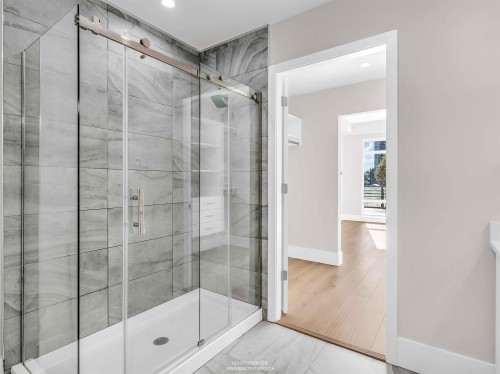 206-1591 Bowser Avenue, North Vancouver, BC 