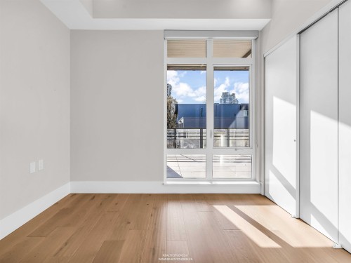 206-1591 Bowser Avenue, North Vancouver, BC 