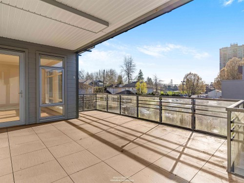 206-1591 Bowser Avenue, North Vancouver, BC 