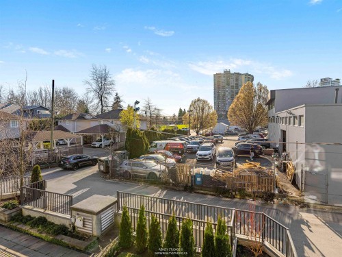 206-1591 Bowser Avenue, North Vancouver, BC 